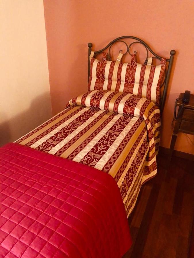 Antica Dimora Corte Impero Affi Bagian luar foto